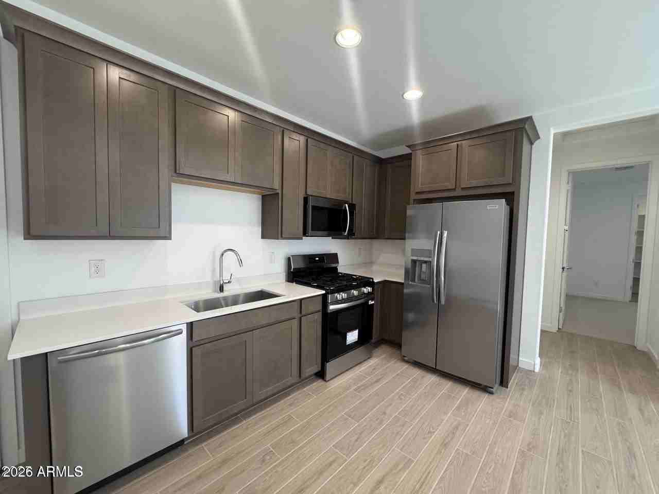 23333 W Mobile Ln - Photo 3 of 9