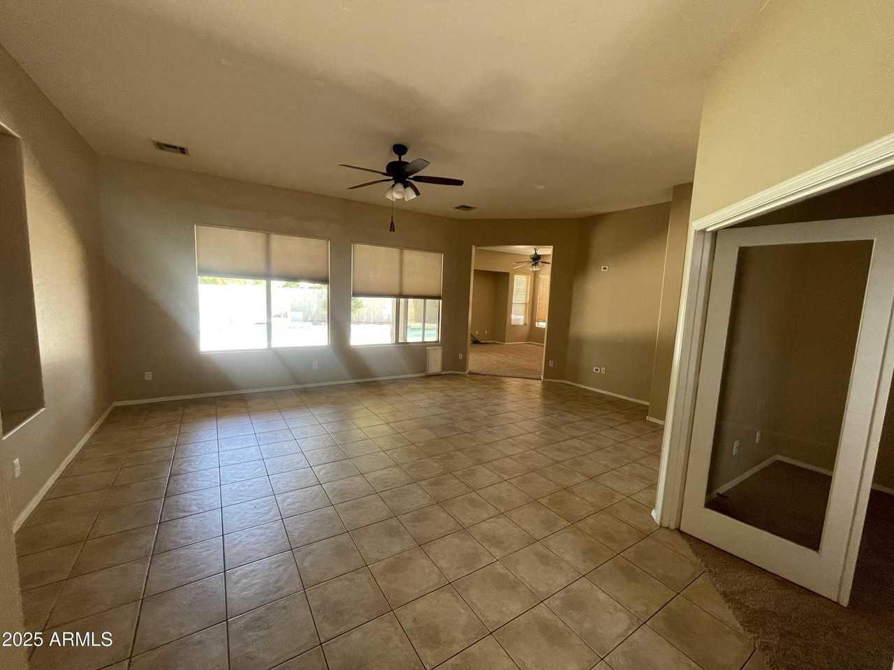 1680 W Saragosa St - Photo 5 of 33