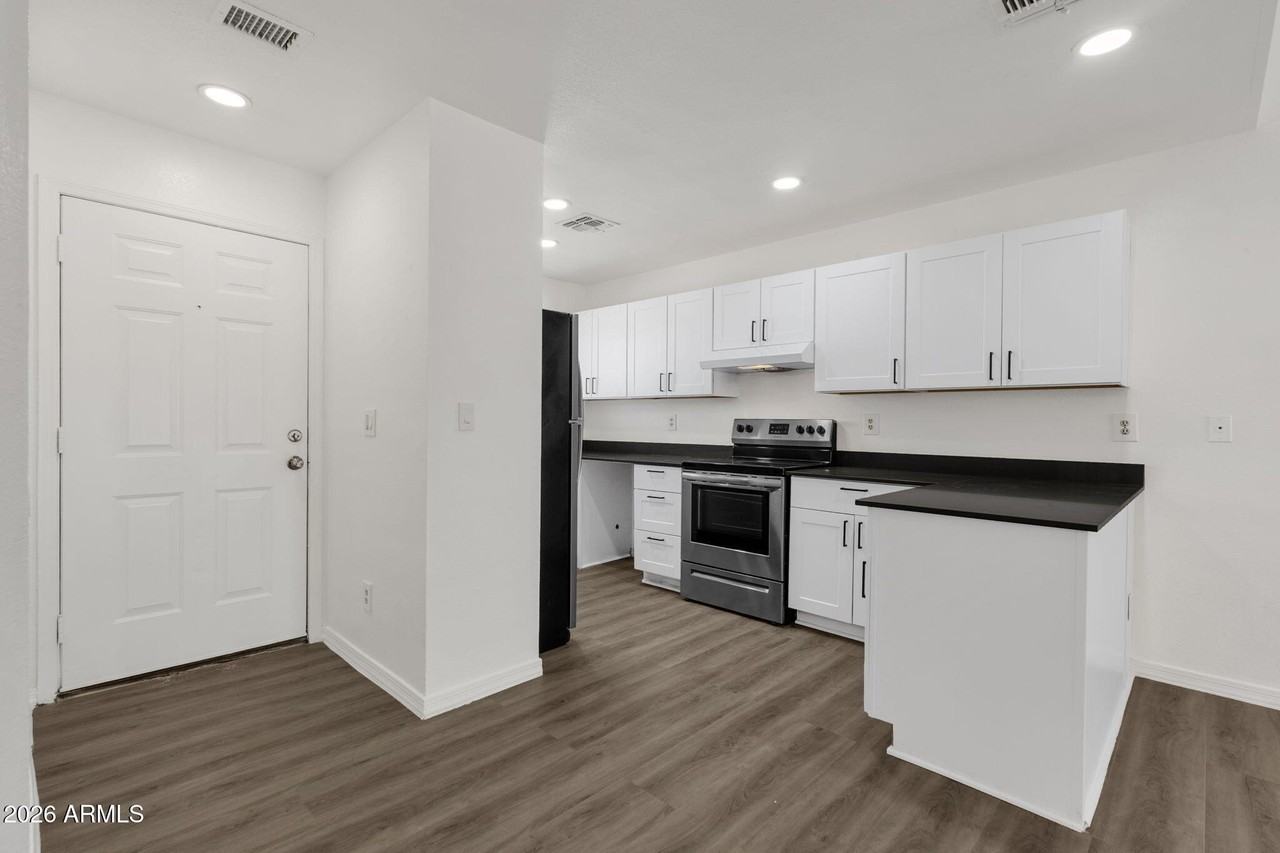 6454 E University Dr #7 - Photo 4 of 25