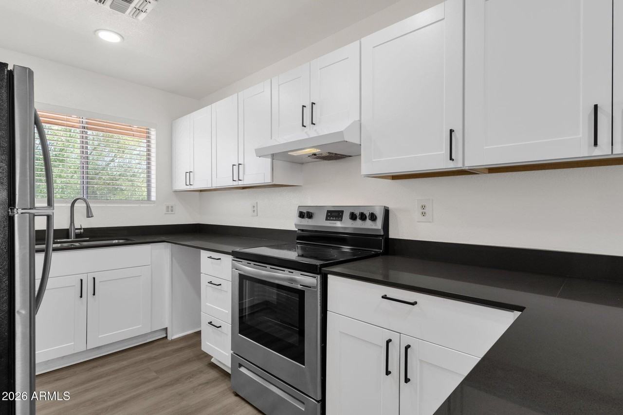 6454 E University Dr #7 - Photo 5 of 25