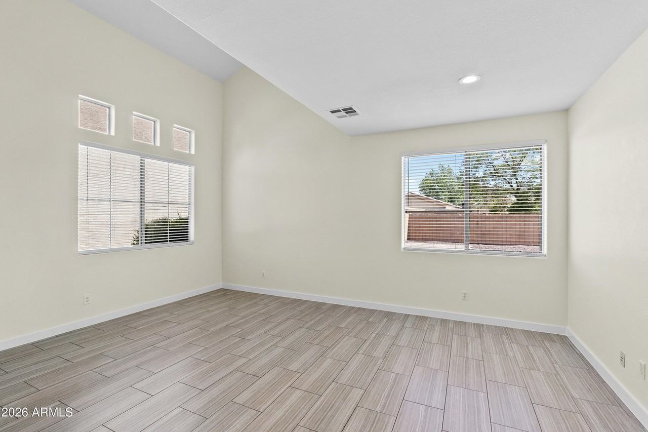 14369 W Lexington Ave - Photo 5 of 37