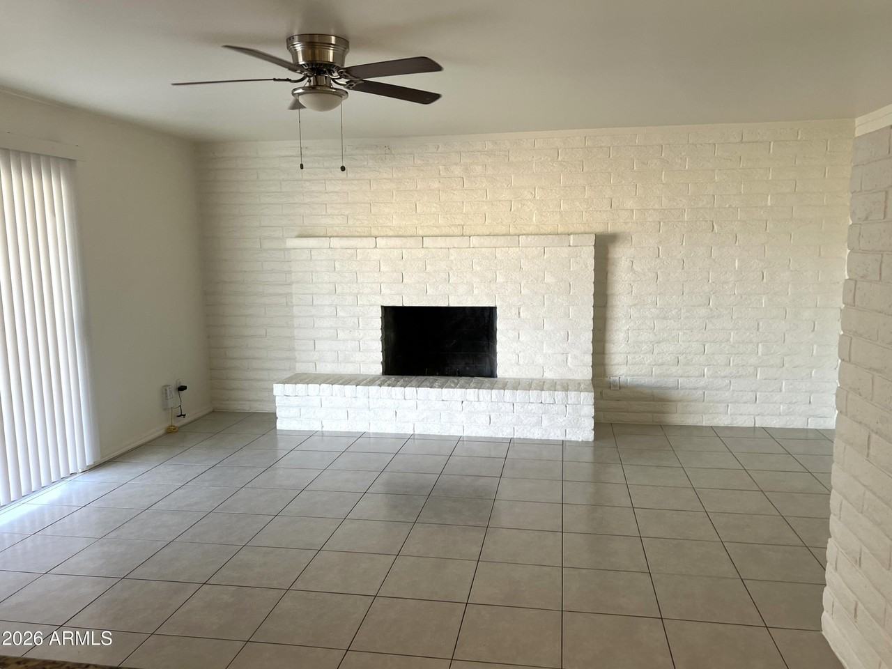 1622 E Del Rio Dr - Photo 3 of 14