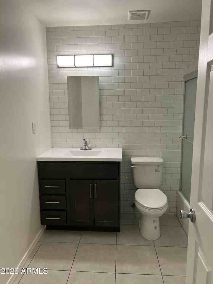 1622 E Del Rio Dr - Photo 6 of 14