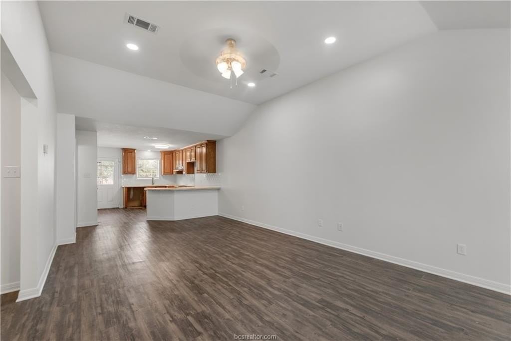 904 Azalea Ct #A - Photo 3 of 15