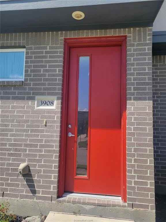 3908 Yukon Ln - Photo 2 of 13