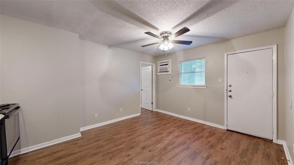 500 Foch St #12 - Photo 3 of 10