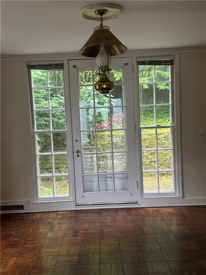 140 High Rd - Photo 5 of 12