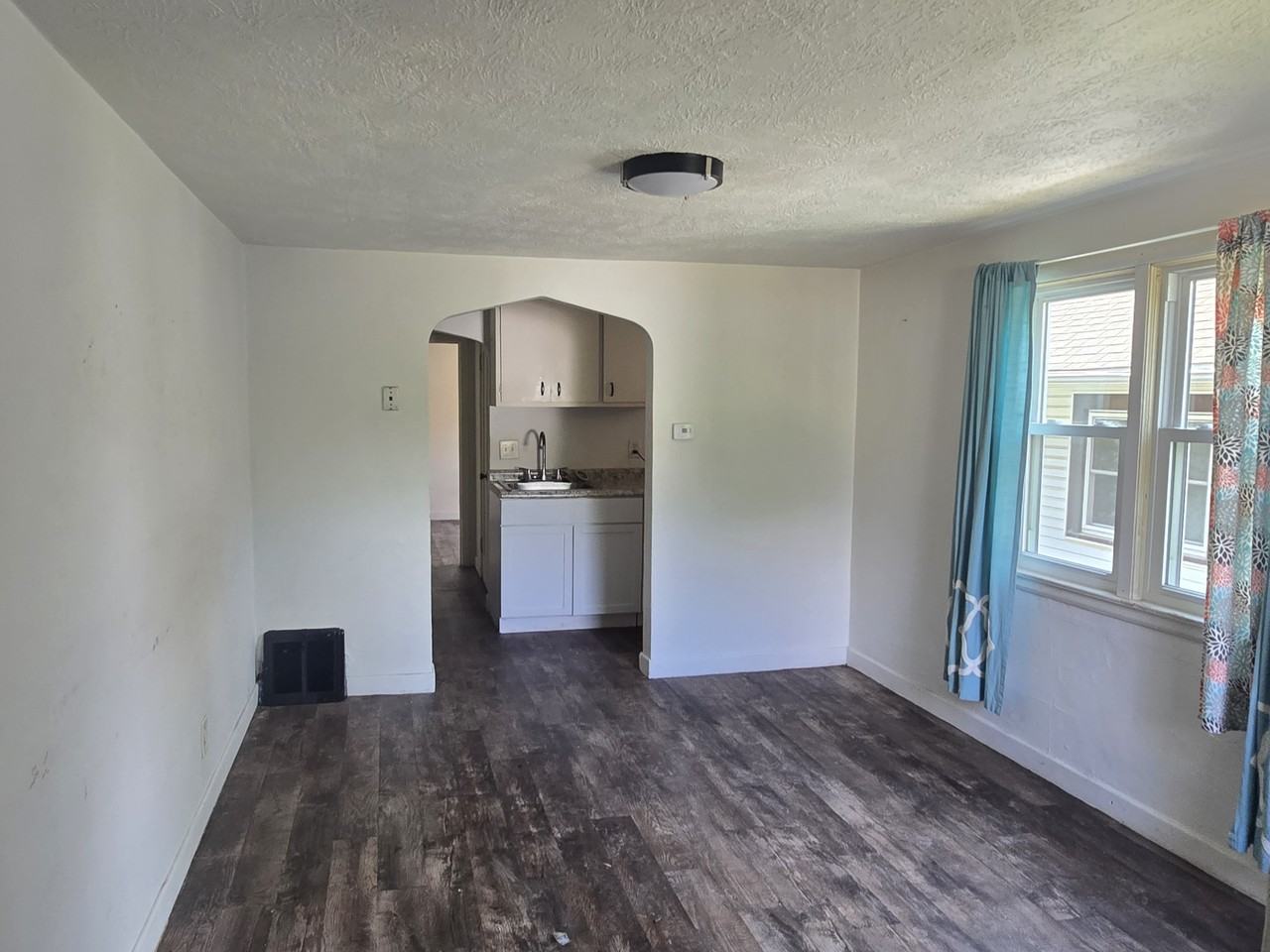 521 South Menlo Avenue #2 - Photo 3 of 8