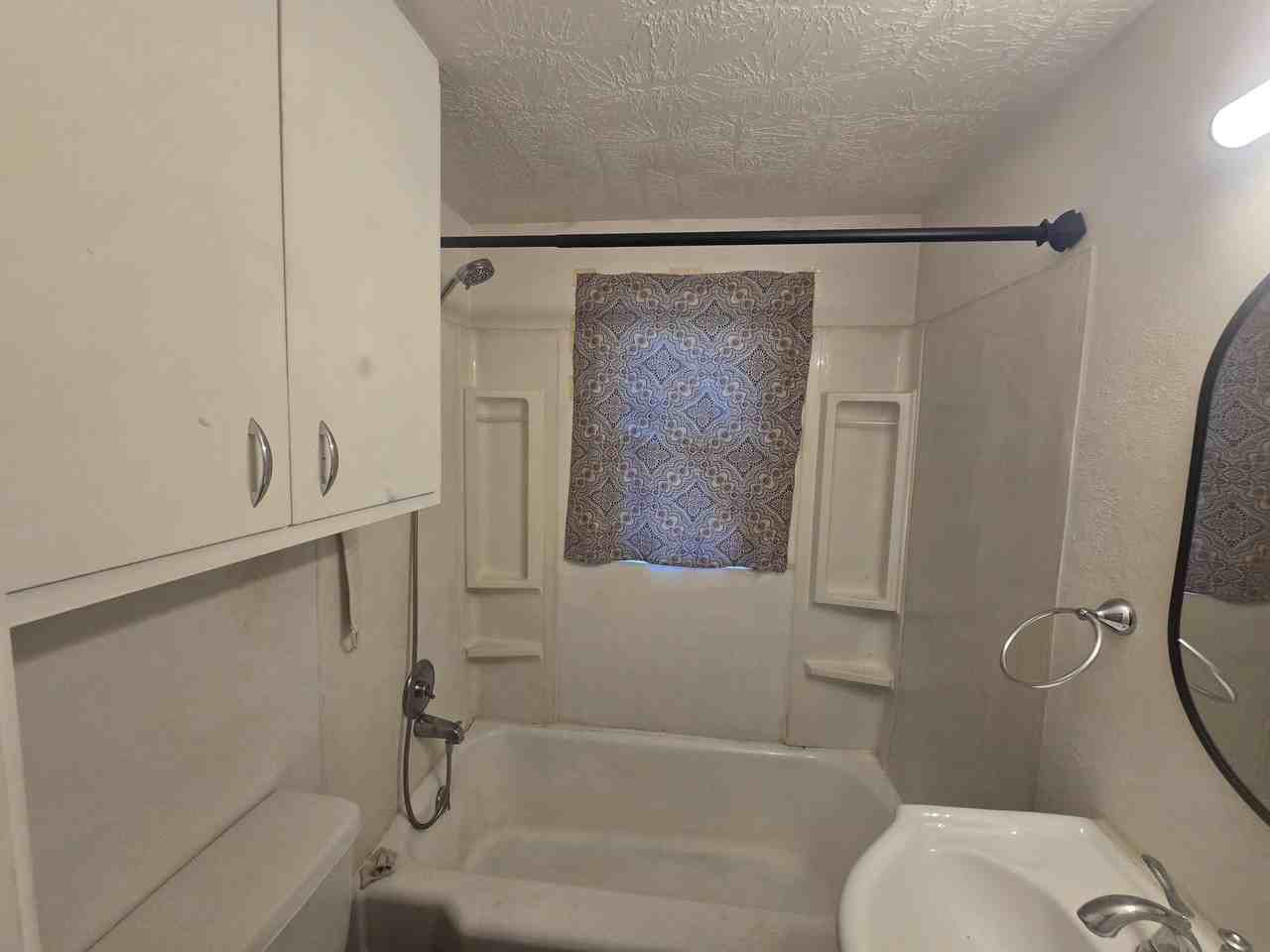521 South Menlo Avenue #2 - Photo 6 of 8