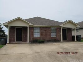 featured image of 2205 Rosemary Dr Apt B #Apt B