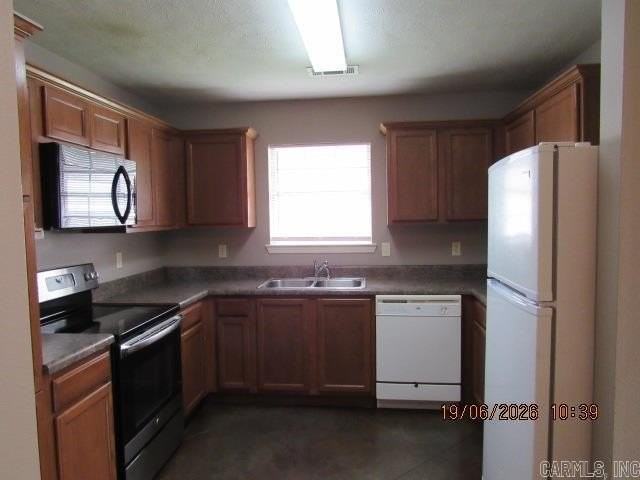 2205 Rosemary Dr Apt B - Photo 6 of 14