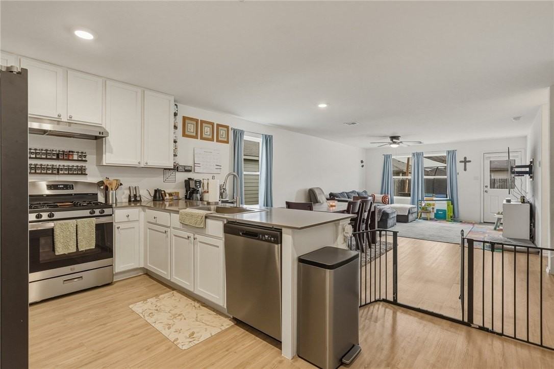 2674 Winterfell St - Photo 7 of 27