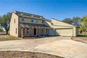 featured image of Valley View Dr