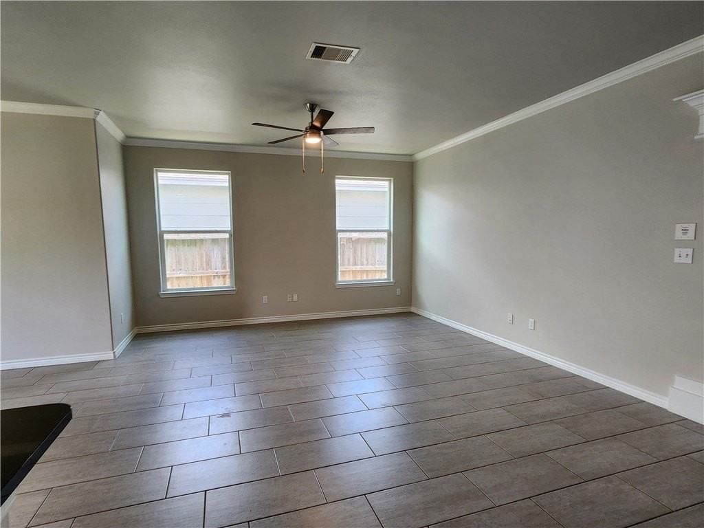 2233 Ibis St - Photo 3 of 17