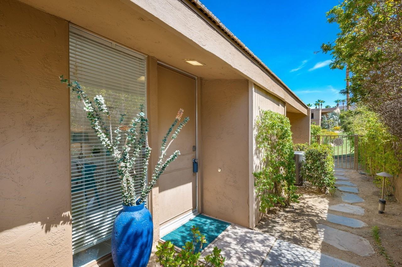 73561 Dalea Ln - Photo 7 of 48