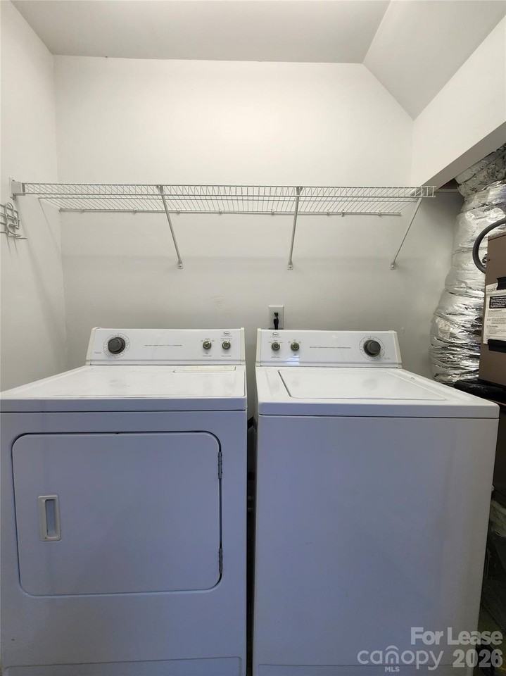 2504 S Ridge Ave - Photo 6 of 14