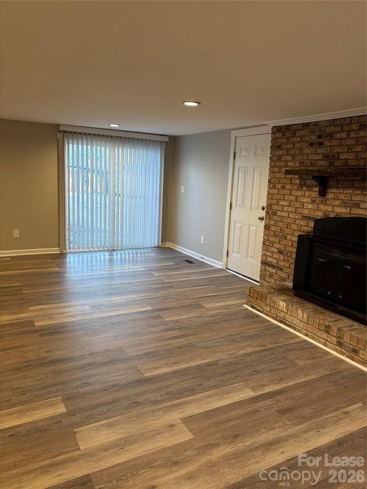 242 John C Rd - Photo 6 of 29