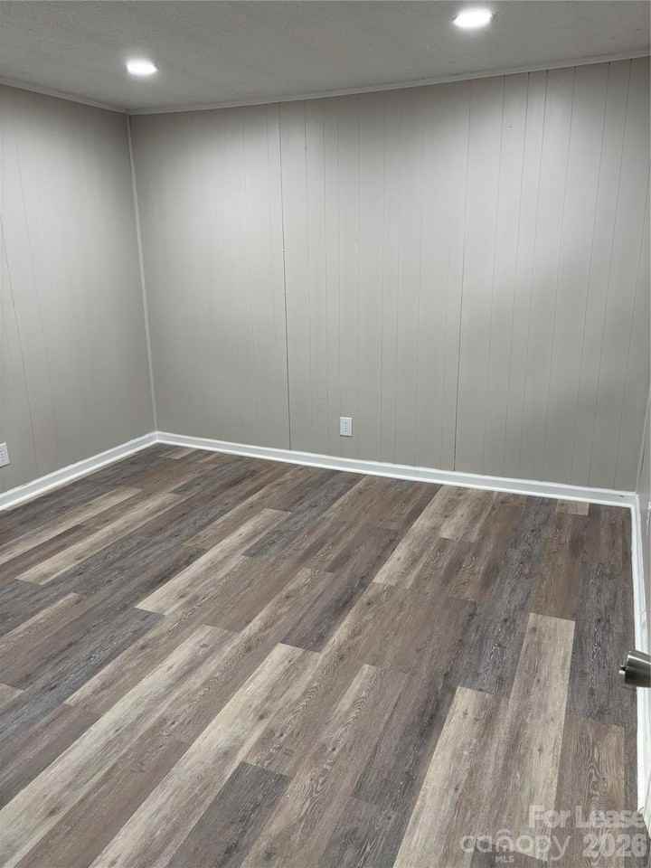 242 John C Rd - Photo 7 of 29
