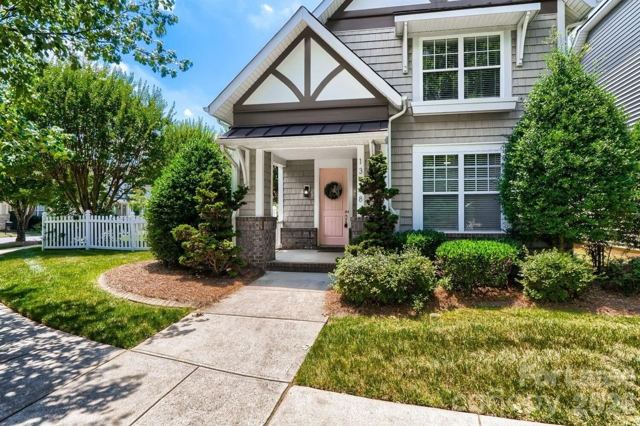 13718 Aldenbrook Dr - Photo 2 of 29