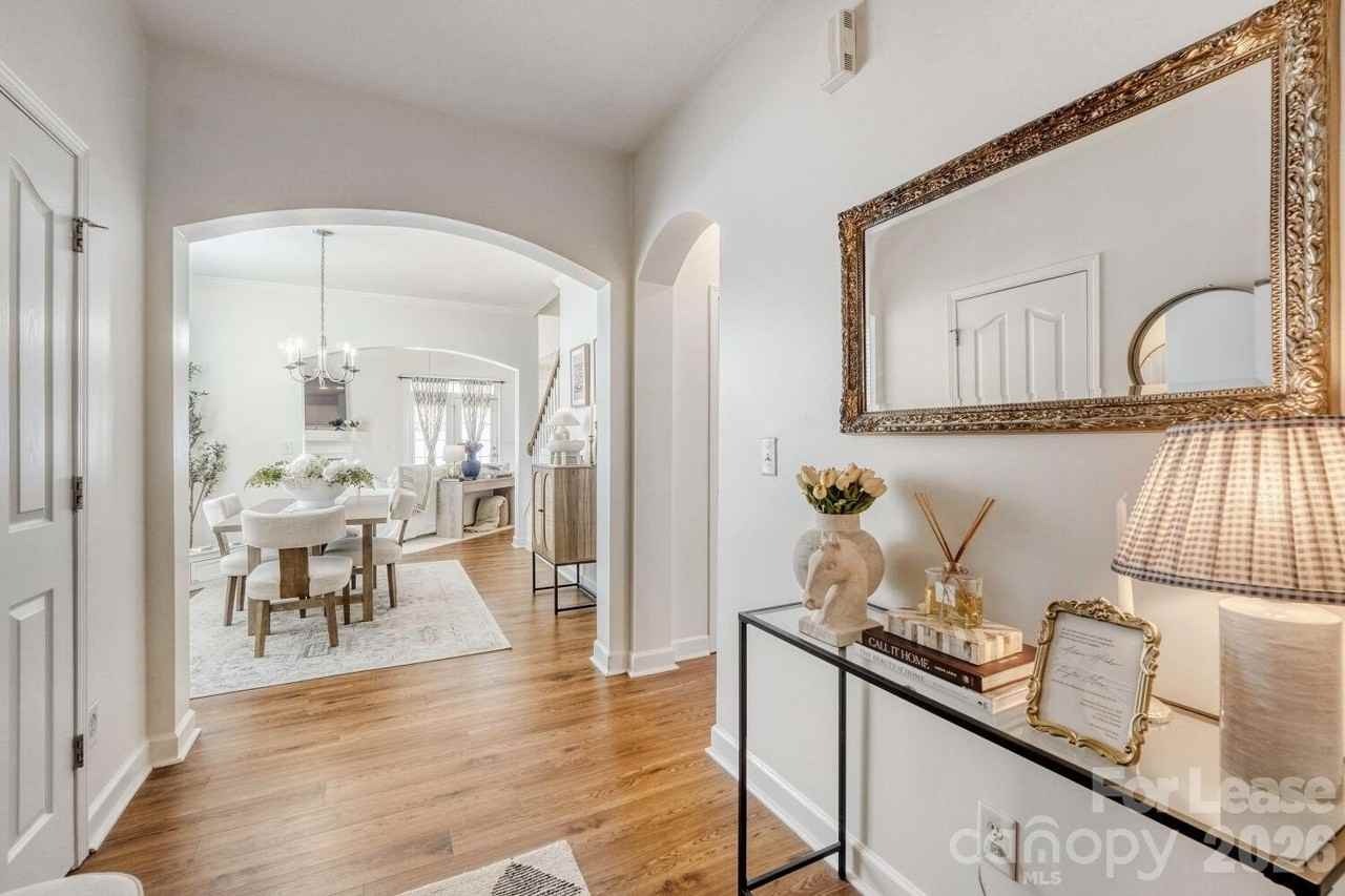 13718 Aldenbrook Dr - Photo 4 of 29