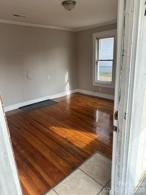 718 Wilmington Ave - Photo 2 of 8