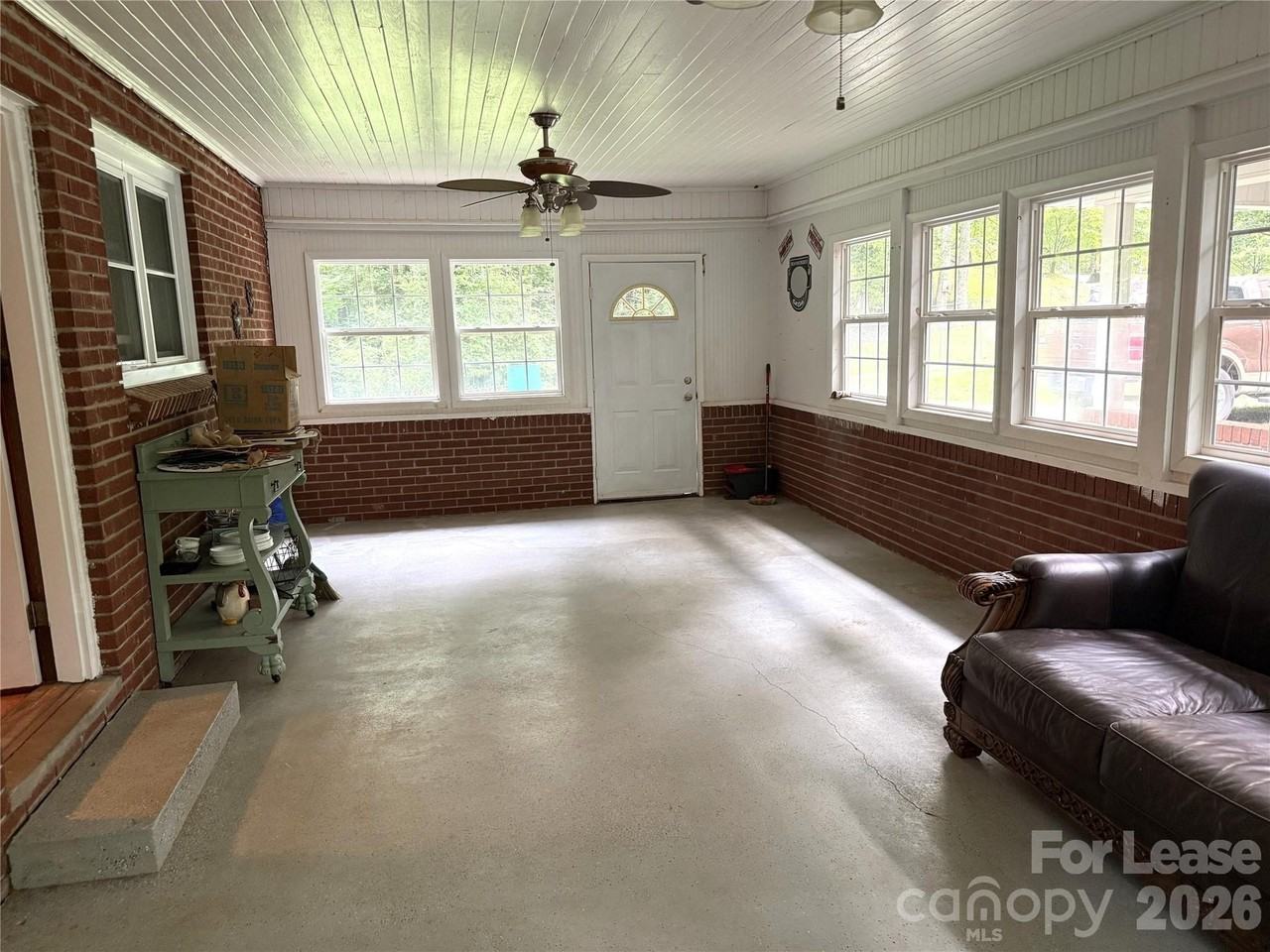 150 Cowan Ln - Photo 6 of 23