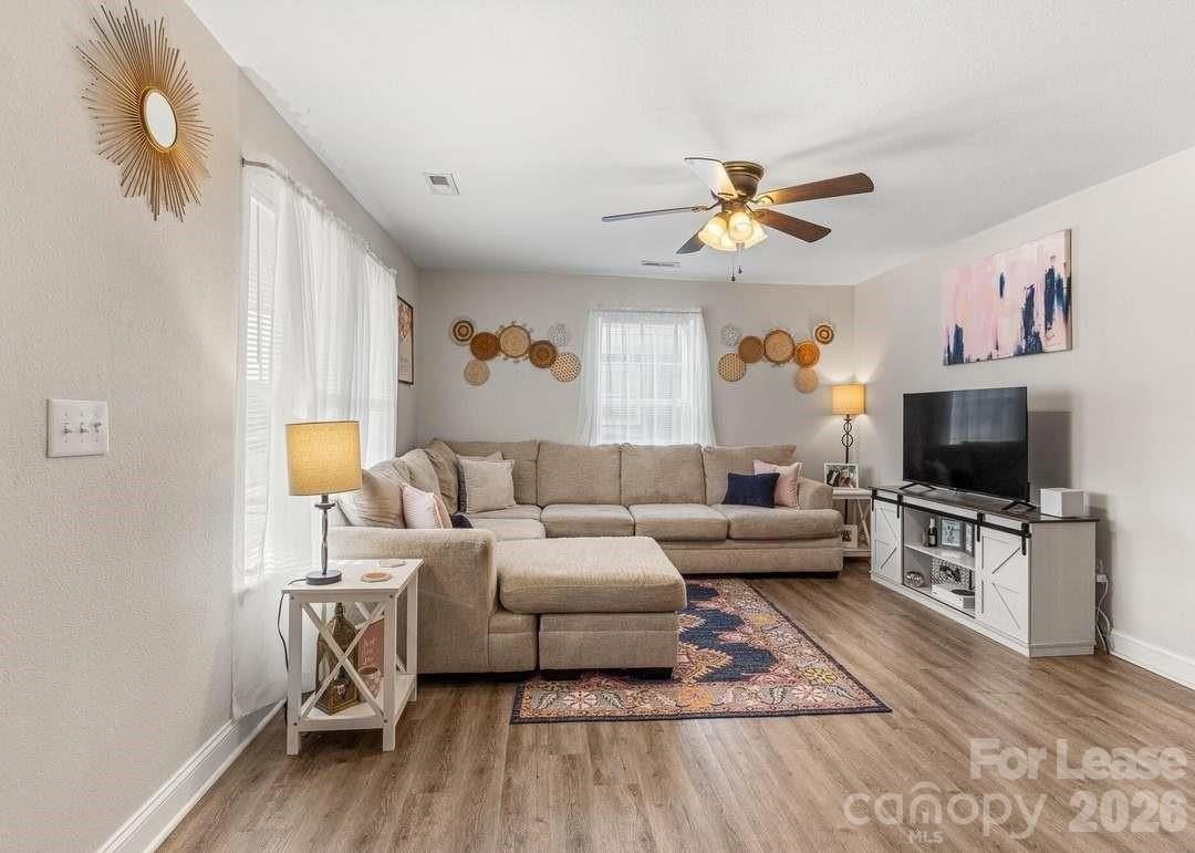 320 Tennessee Ave - Photo 6 of 15