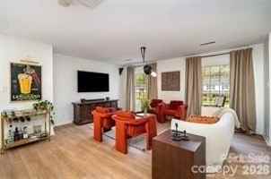 featured image of 3524 Donovan Pl