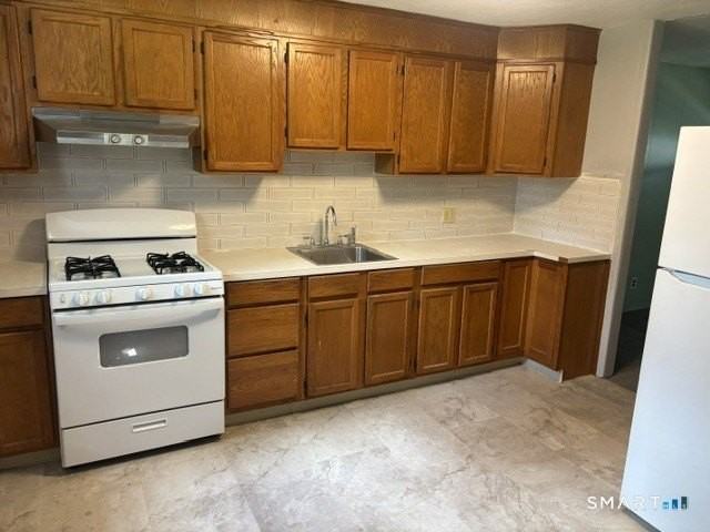 144 Pennsylvania Ave - Photo 3 of 10