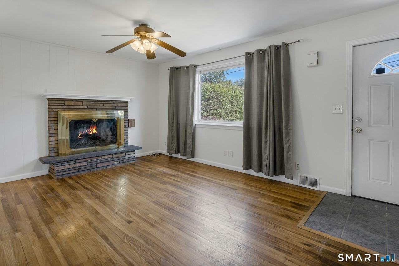 100 Loftus Cir - Photo 5 of 23