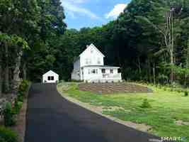 featured image of 225 Hoyt St
