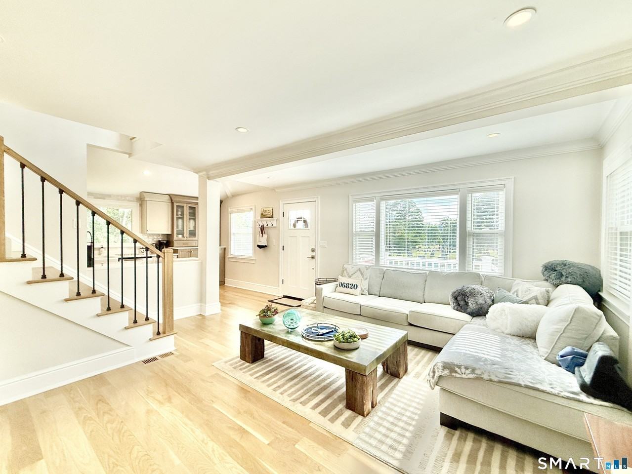225 Hoyt St - Photo 6 of 28