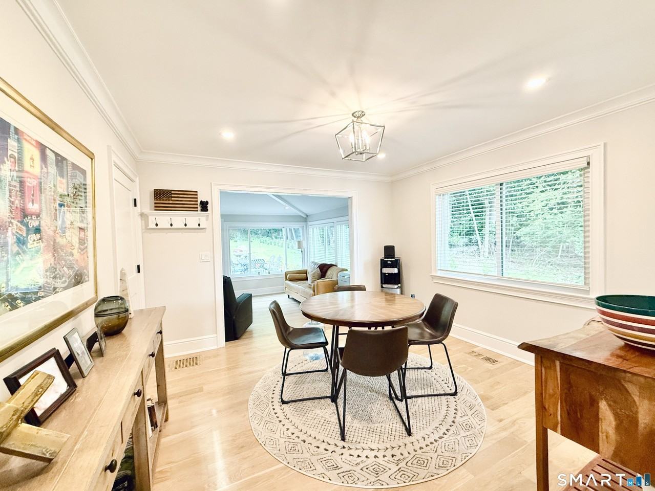 225 Hoyt St - Photo 7 of 28