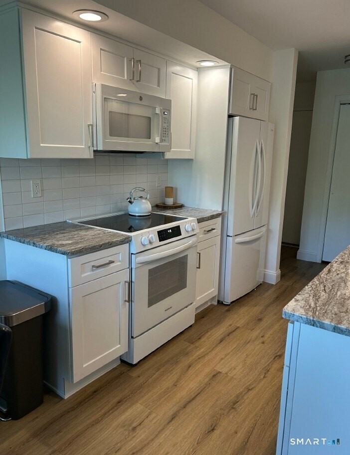 6 Canterbury Ct #6 - Photo 4 of 11