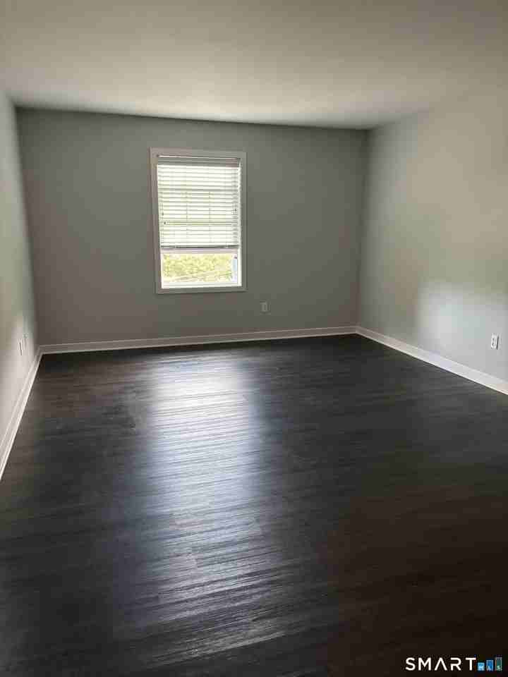 49 Taylor Ave - Photo 5 of 13
