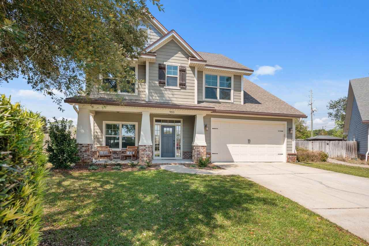 903 Tadpole Ave - Photo 5 of 50