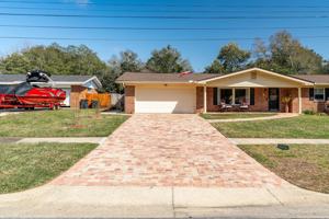 featured image of 666 Fairway Ave Ne