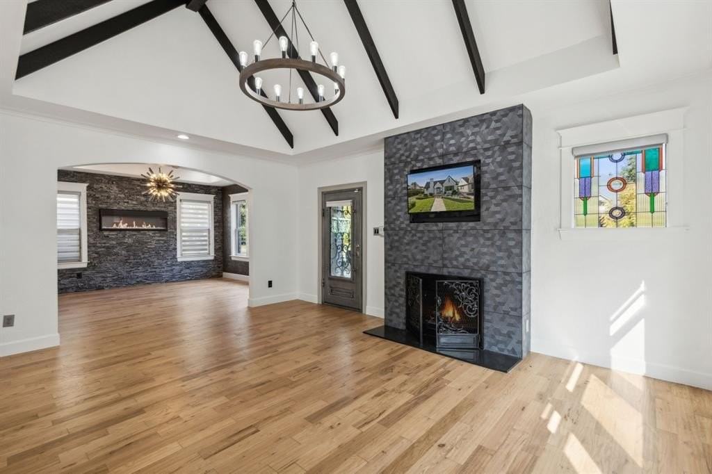 5210 Ridgedale Ave - Photo 4 of 35