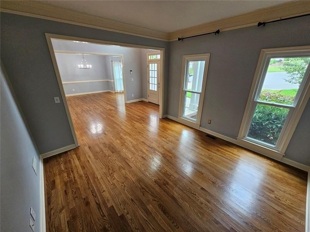 430 Eastbourne Way - Photo 7 of 44