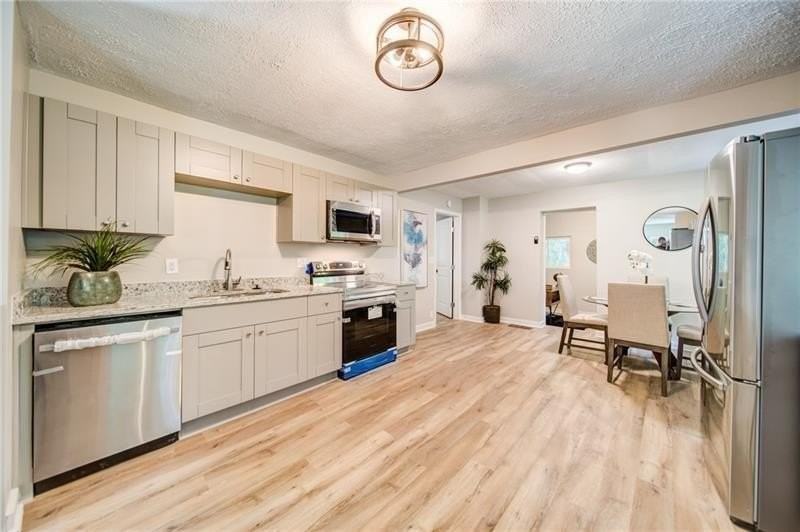 2951 Haralson Rd - Photo 4 of 25