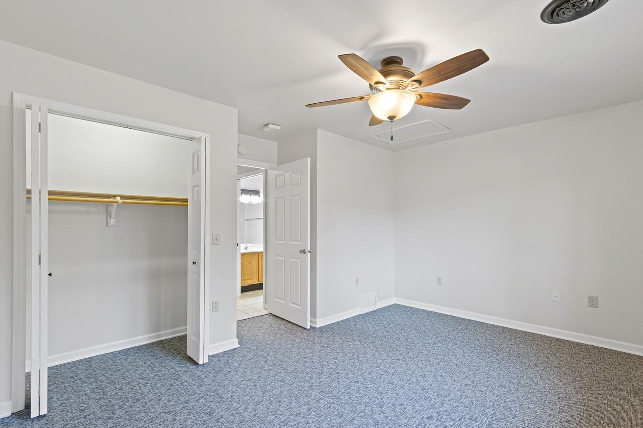 Lake Point Commons - Photo 2 of 37