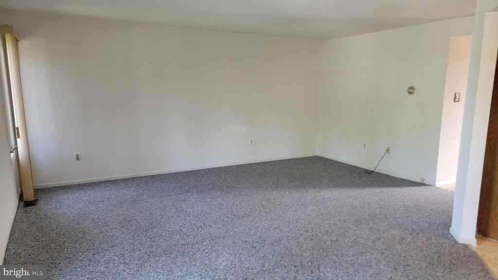 1901 Monroe Ln - Photo 4 of 22