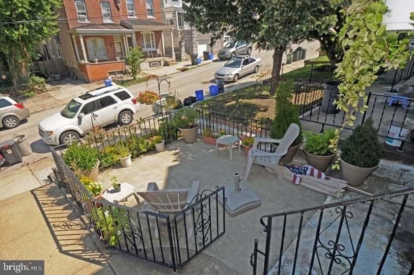 324 Dawson St - Photo 2 of 18