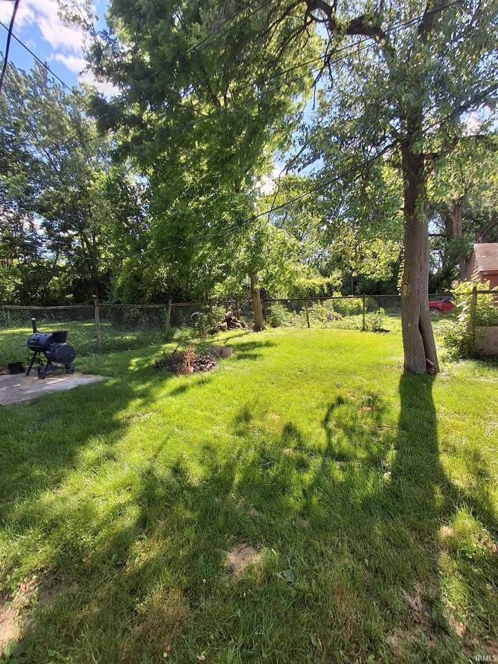 3516 Central Dr - Photo 5 of 27