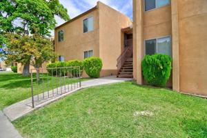 featured image of 931 Country Club Dr Se #J
