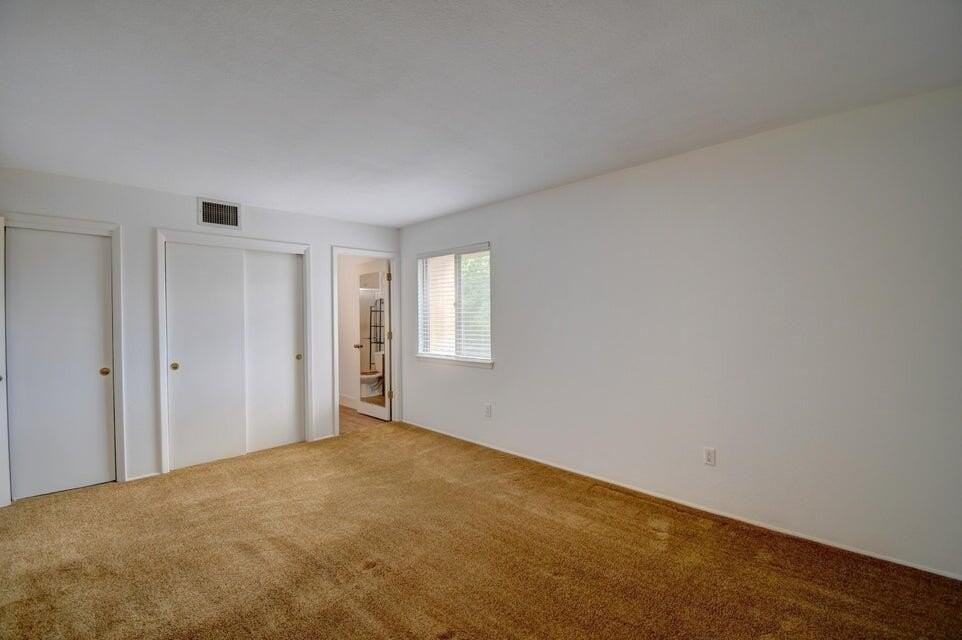 931 Country Club Dr Se #J - Photo 7 of 15