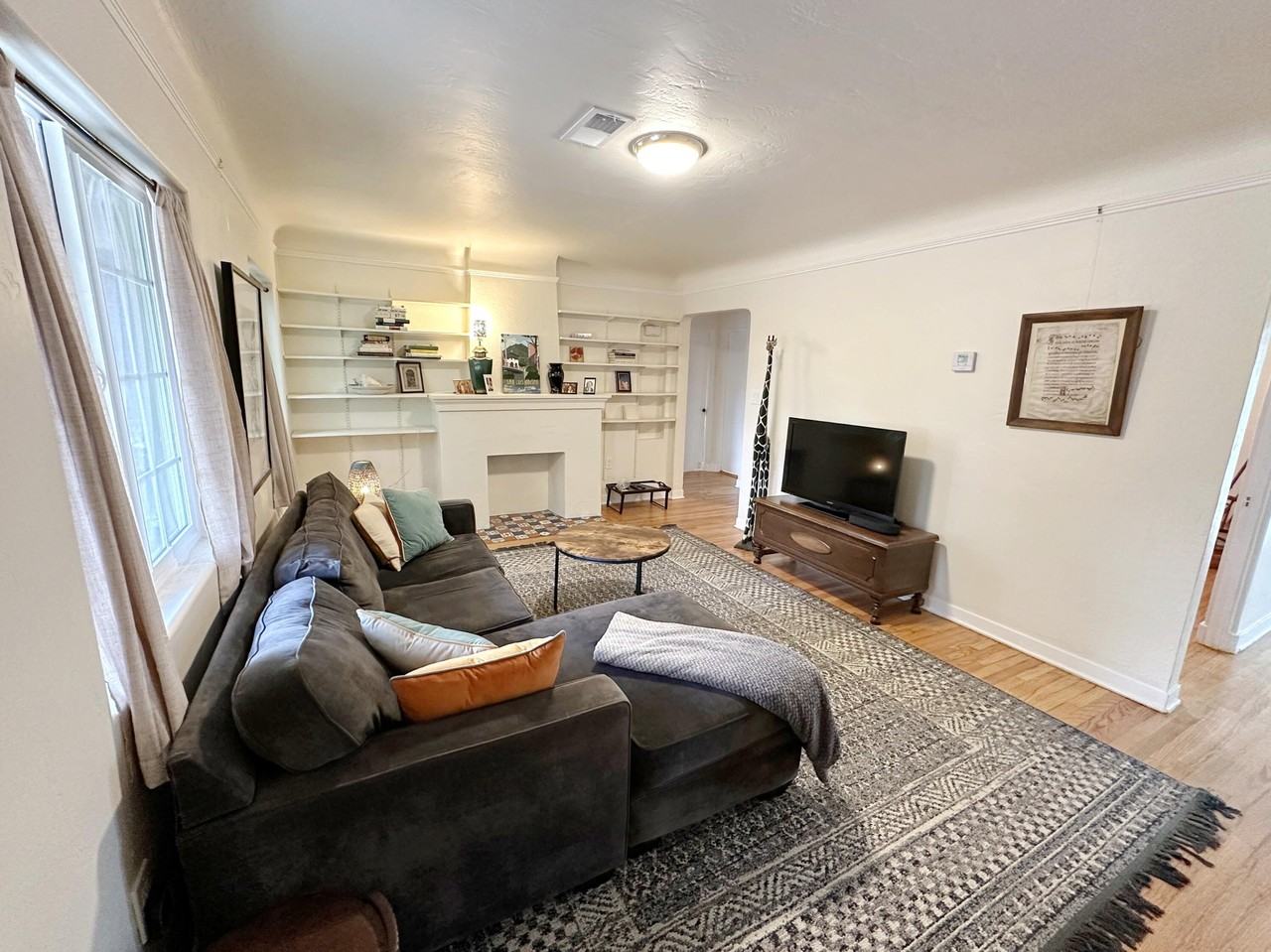 801 Solano Dr Ne - Photo 3 of 27
