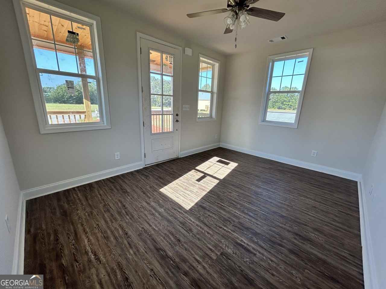 2467 Smith Rd #E - Photo 7 of 14