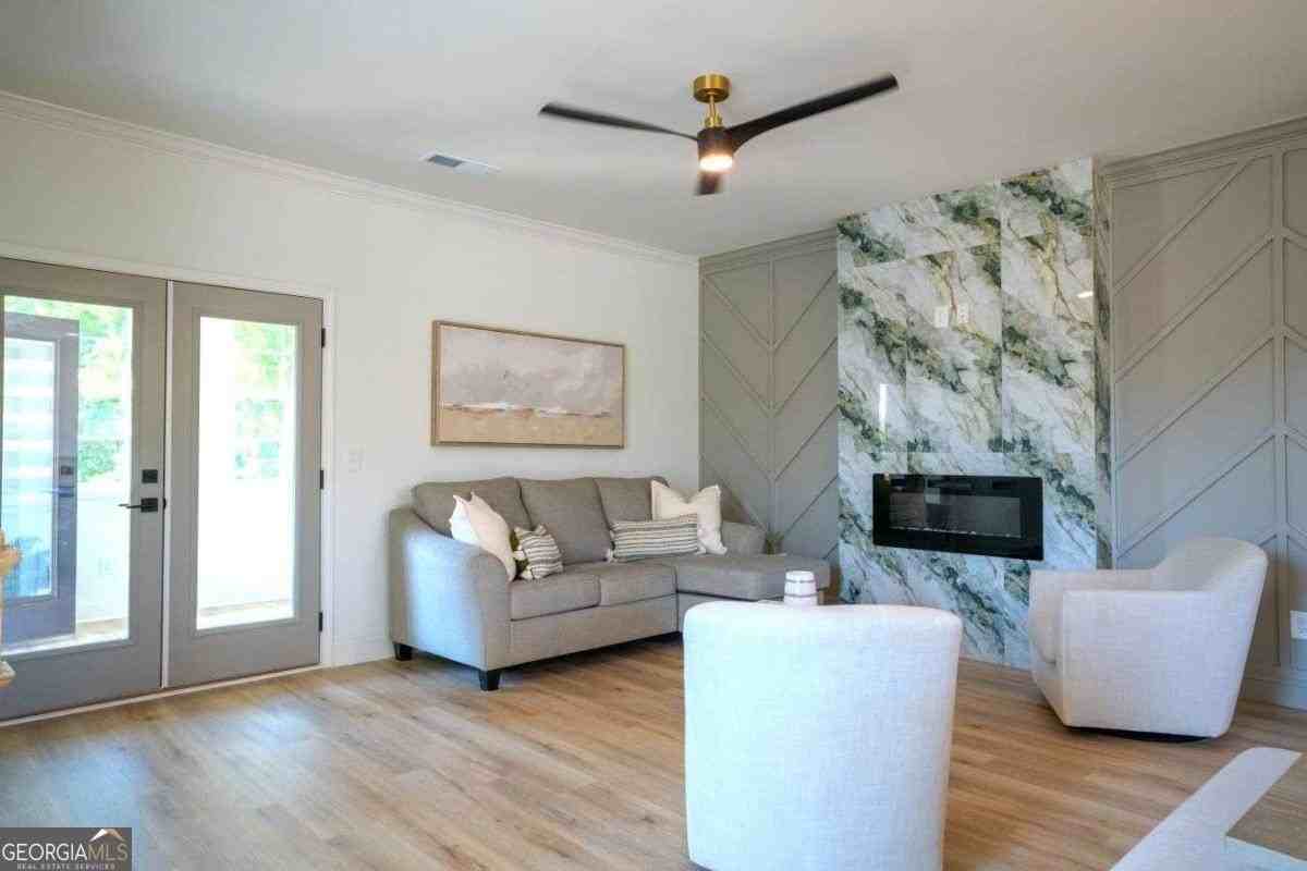 1365 Sydney Oaks Drive #8 - Photo 4 of 30