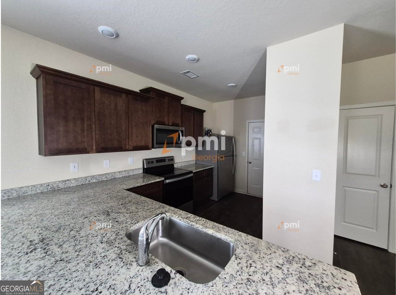 115 Foley Dr - Photo 2 of 19